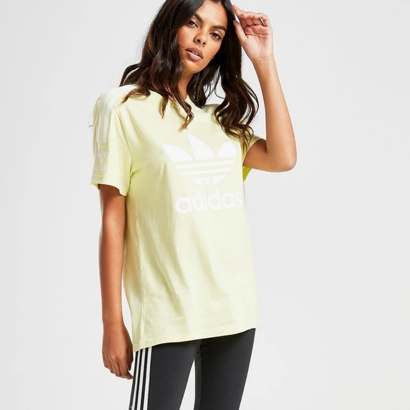 🔖SOLD 🔖 Nwt ADIDAS originals Lime Logo tee - Picture 2 of 5